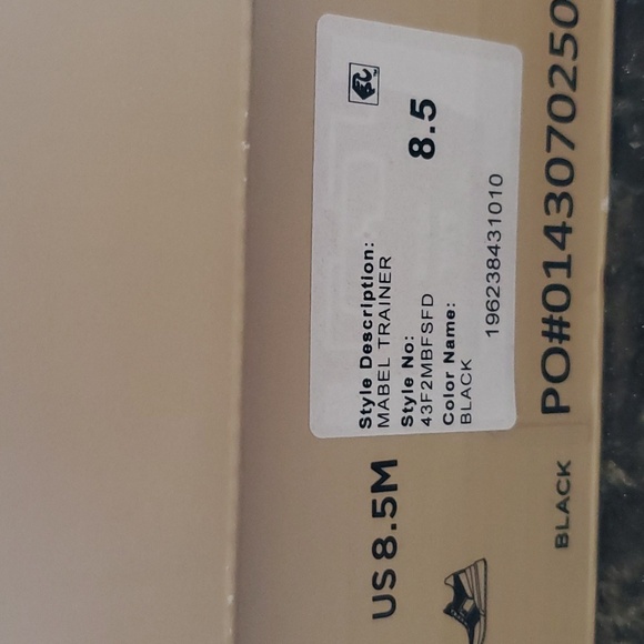 Michael kors Mabel trainer size 8.5 - Picture 6 of 6